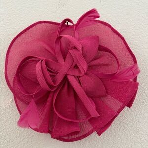 Fascinator, Derby or tea party hat